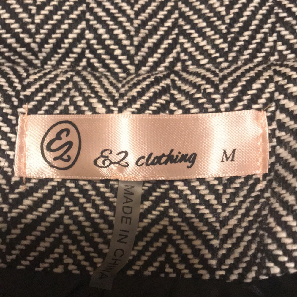 Quilted Herringbone Pattern Vest - image 3